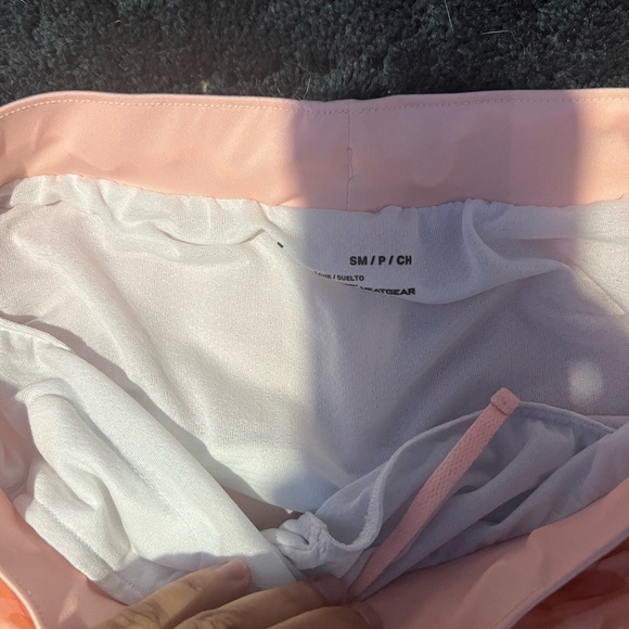 Under armour running shorts - Picture 2 of 2